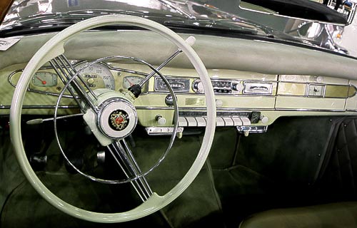 Cockpit des Borgward Isabella Cabrios - der Chic der Sechziger Jahre