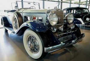 16-Zylinder Cadillac, Baujahr 1930 - im Zeithaus der Autostadt Wolfsburg