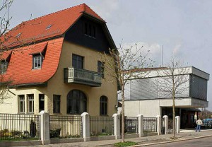 August Horch Fabrikantenvilla und Eingang des hochmodernen Museums