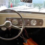 Cockpit des Fiat 500 ‚Topolino‘ – einfach, aber zweckmässig