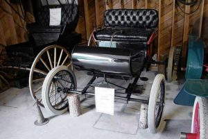 1902-oldsmobile-curved-dash-r