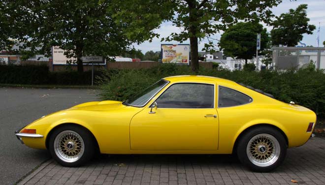Opel GT - nur Fliegen ist schöner