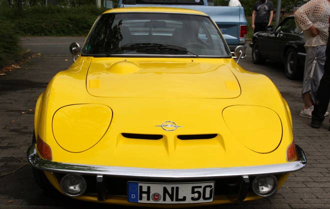 Opel GT - nur Fliegen ist schöner