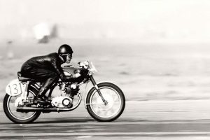 motorrad-flugplatzren
