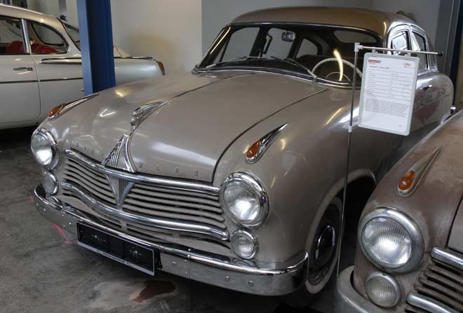 Borgward Hansa 2400