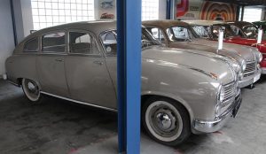 Borgward Hansa 2400